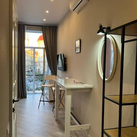 Апартаменти Lucky Apartmens In Centre Lviv *