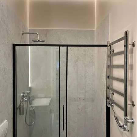 Lucky Apartmens In Centre リヴィウ